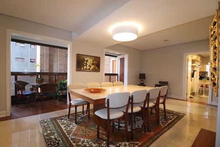 Apartamento à venda com 260m², 3 quartos e 4 vagasSala de jantar