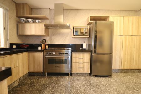 Apartamento à venda com 260m², 3 quartos e 4 vagasCozinha