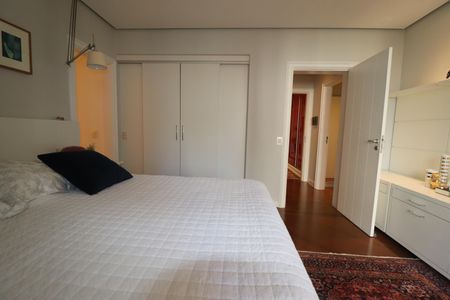 Apartamento à venda com 260m², 3 quartos e 4 vagasSuíte