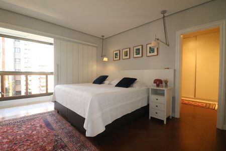 Apartamento à venda com 260m², 3 quartos e 4 vagasSuíte