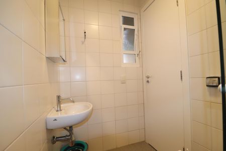 Apartamento à venda com 260m², 3 quartos e 4 vagasBanheiro serviço