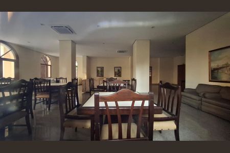 Apartamento à venda com 260m², 3 quartos e 4 vagasÁrea comum - Salão de festas