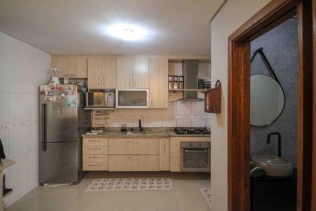 Casa à venda com 85m², 2 quartos e 2 vagas Casa à venda com 85m², 2 quartos e 2 vagasCozinha