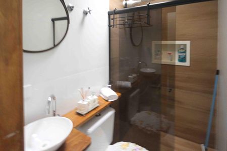 Casa à venda com 85m², 2 quartos e 2 vagas Casa à venda com 85m², 2 quartos e 2 vagasBanheiro da Suíte 2