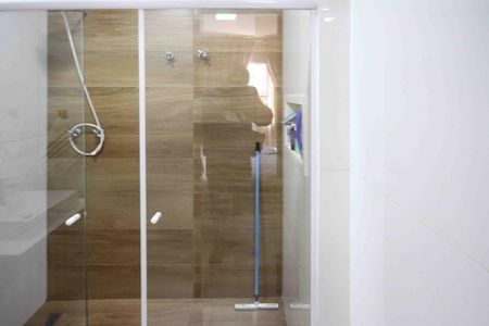 Casa à venda com 85m², 2 quartos e 2 vagas Casa à venda com 85m², 2 quartos e 2 vagasBanheiro da Suíte 1