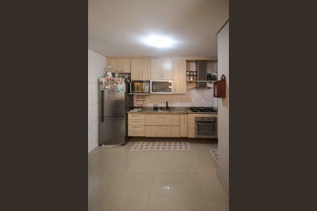 Casa à venda com 85m², 2 quartos e 2 vagas Casa à venda com 85m², 2 quartos e 2 vagasCozinha