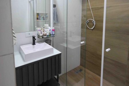 Casa à venda com 85m², 2 quartos e 2 vagas Casa à venda com 85m², 2 quartos e 2 vagasBanheiro da Suíte 1