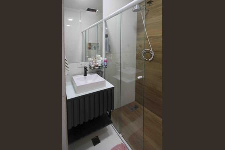 Casa à venda com 85m², 2 quartos e 2 vagas Casa à venda com 85m², 2 quartos e 2 vagasBanheiro da Suíte 1