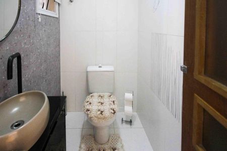 Casa à venda com 85m², 2 quartos e 2 vagas Casa à venda com 85m², 2 quartos e 2 vagasLavabo