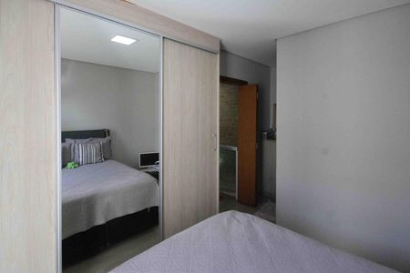 Casa à venda com 85m², 2 quartos e 2 vagas Casa à venda com 85m², 2 quartos e 2 vagasSuíte 2