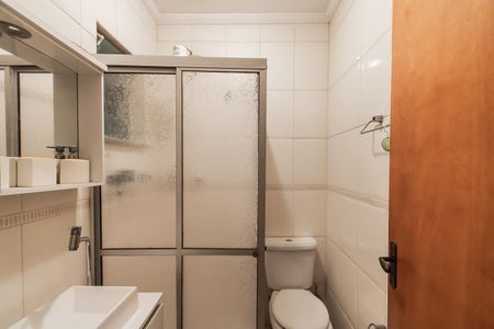 Casa à venda com 290m², 2 quartos e 4 vagas Casa à venda com 290m², 2 quartos e 4 vagasBanheiro da Suíte 1