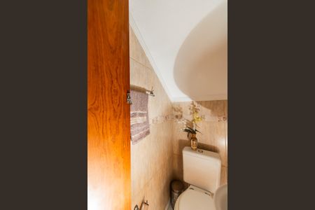 Casa à venda com 290m², 2 quartos e 4 vagas Casa à venda com 290m², 2 quartos e 4 vagasLavabo da Sala