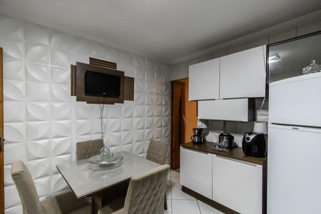 Casa à venda com 290m², 2 quartos e 4 vagas Casa à venda com 290m², 2 quartos e 4 vagasCozinha