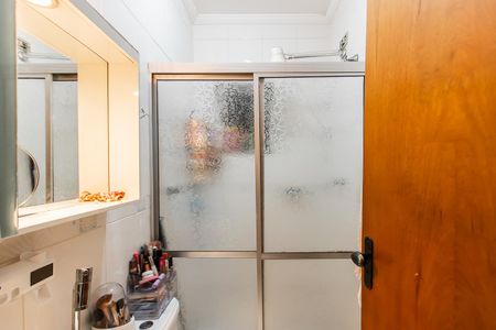 Casa à venda com 290m², 2 quartos e 4 vagas Casa à venda com 290m², 2 quartos e 4 vagasBanheiro da Suíte 2