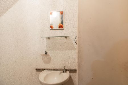 Casa à venda com 290m², 2 quartos e 4 vagas Casa à venda com 290m², 2 quartos e 4 vagasBanheiro de serviço