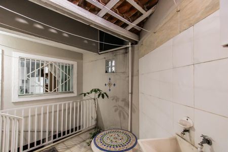 Casa à venda com 290m², 2 quartos e 4 vagas Casa à venda com 290m², 2 quartos e 4 vagasÁrea de Serviço