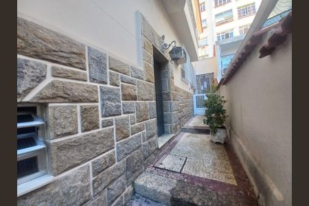 Apartamento à venda com 70m², 2 quartos e 1 vagaFoto 02