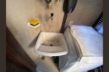 Casa à venda com 75m², 2 quartos e 1 vaga Casa à venda com 75m², 2 quartos e 1 vagaÁrea de Serviço