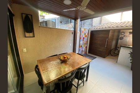 Casa à venda com 75m², 2 quartos e 1 vaga Casa à venda com 75m², 2 quartos e 1 vagaÁrea Gourmet