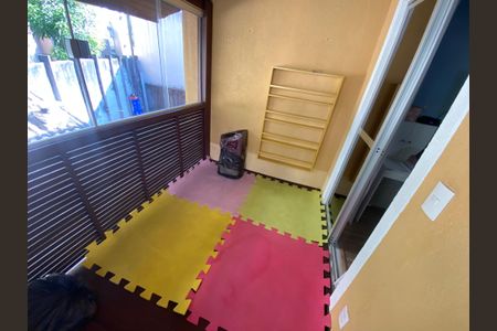 Casa à venda com 75m², 2 quartos e 1 vaga Casa à venda com 75m², 2 quartos e 1 vagaVaranda - Quarto 2