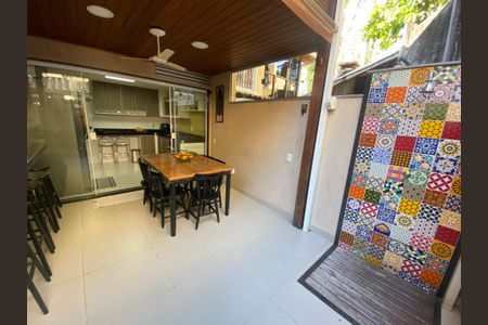 Casa à venda com 75m², 2 quartos e 1 vaga Casa à venda com 75m², 2 quartos e 1 vagaÁrea Gourmet