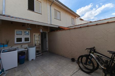 Casa de condomínio à venda com 94m², 2 quartos e 1 vagaÁrea de Serviço - Quintal