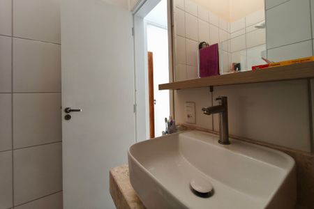 Casa de condomínio à venda com 94m², 2 quartos e 1 vagaBanheiro