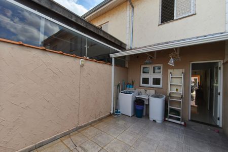 Casa de condomínio à venda com 94m², 2 quartos e 1 vagaÁrea de Serviço - Quintal