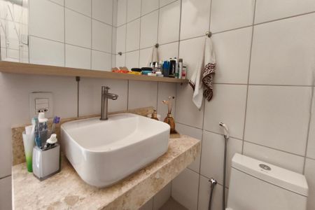 Casa de condomínio à venda com 94m², 2 quartos e 1 vagaBanheiro