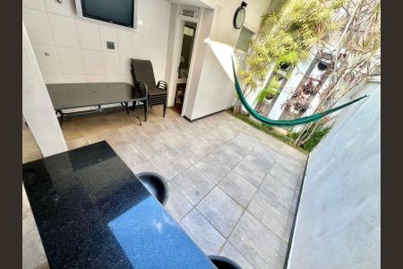 Casa à venda com 198m², 3 quartos e 3 vagas Casa à venda com 198m², 3 quartos e 3 vagasEspaço Gourmet