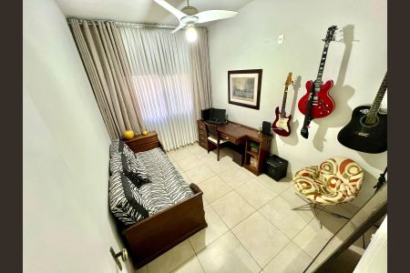 Casa à venda com 198m², 3 quartos e 3 vagas Casa à venda com 198m², 3 quartos e 3 vagasQuarto 1