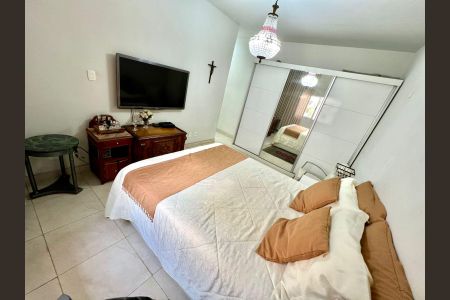 Casa à venda com 198m², 3 quartos e 3 vagas Casa à venda com 198m², 3 quartos e 3 vagasSuíte