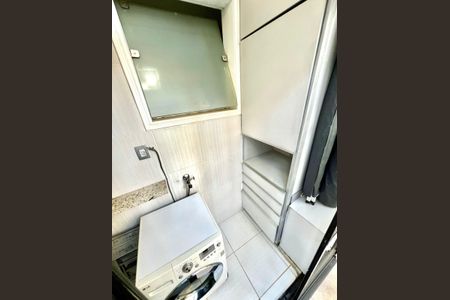 Casa à venda com 198m², 3 quartos e 3 vagas Casa à venda com 198m², 3 quartos e 3 vagasÁrea de Serviço