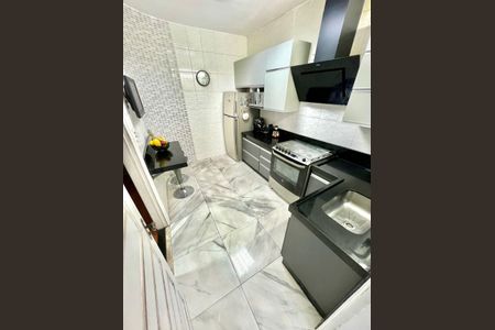 Casa à venda com 198m², 3 quartos e 3 vagas Casa à venda com 198m², 3 quartos e 3 vagasCozinha