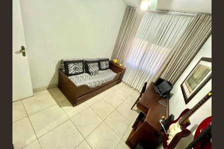 Casa à venda com 198m², 3 quartos e 3 vagas Casa à venda com 198m², 3 quartos e 3 vagasQuarto 1