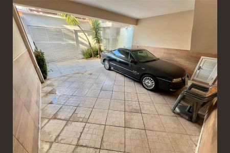 Casa à venda com 198m², 3 quartos e 3 vagas Casa à venda com 198m², 3 quartos e 3 vagasGaragem