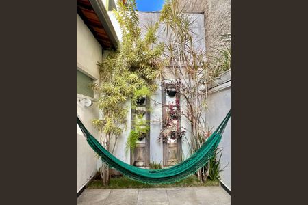 Casa à venda com 198m², 3 quartos e 3 vagas Casa à venda com 198m², 3 quartos e 3 vagasJardim