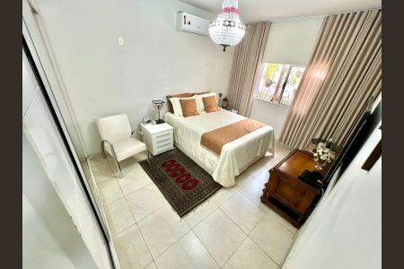 Casa à venda com 198m², 3 quartos e 3 vagas Casa à venda com 198m², 3 quartos e 3 vagasSuíte