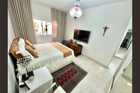 Casa à venda com 198m², 3 quartos e 3 vagas Casa à venda com 198m², 3 quartos e 3 vagasSuíte
