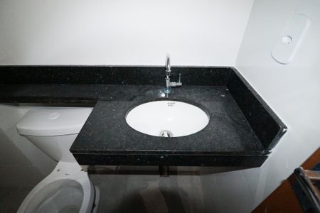 Apartamento para alugar com 45m², 1 quarto e sem vaga Apartamento para alugar com 45m², 1 quarto e sem vagaBanheiro da Suíte