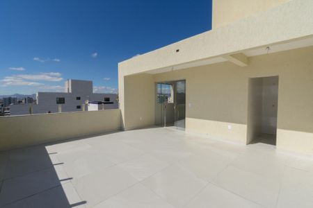 Apartamento à venda com 130m², 3 quartos e 2 vagas Apartamento à venda com 130m², 3 quartos e 2 vagasCobertura