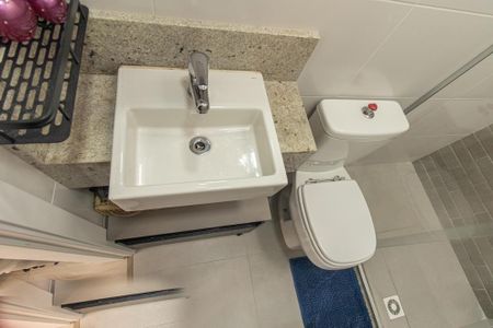 Casa de condomínio para alugar com 80m², 2 quartos e 1 vaga Casa de condomínio para alugar com 80m², 2 quartos e 1 vagaBanheiro da Suíte