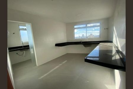 Apartamento à venda com 140m², 4 quartos e 2 vagasCozinha e Área de Serviço