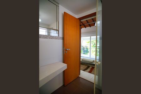 Casa de condomínio à venda com 315m², 4 quartos e 4 vagasBanheiro Suíte 4