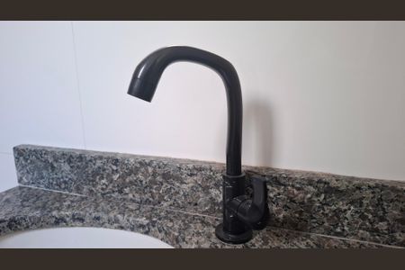 Apartamento à venda com 77m², 2 quartos e 1 vaga Apartamento à venda com 77m², 2 quartos e 1 vagaBanheiro