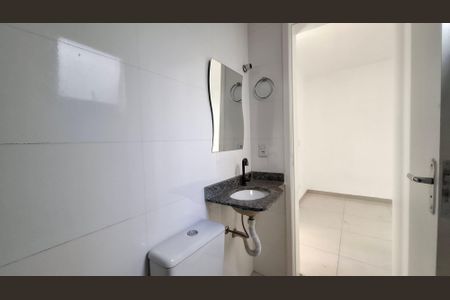 Apartamento à venda com 77m², 2 quartos e 1 vaga Apartamento à venda com 77m², 2 quartos e 1 vagaBanheiro