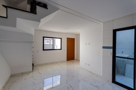 Casa para alugar com 96m², 2 quartos e 1 vaga Casa para alugar com 96m², 2 quartos e 1 vagaSala/Cozinha