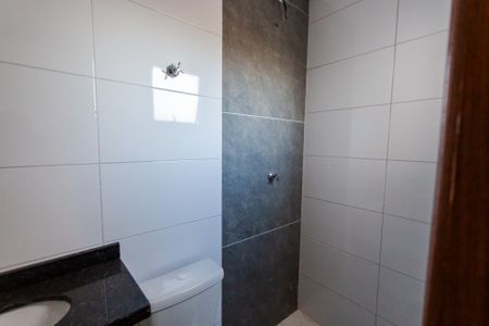 Casa para alugar com 96m², 2 quartos e 1 vaga Casa para alugar com 96m², 2 quartos e 1 vagaBanheiro de Serviço