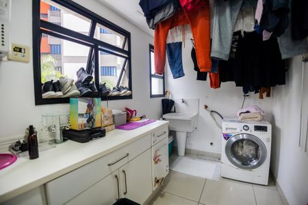 Apartamento à venda com 170m², 2 quartos e 3 vagasÁrea de Serviço