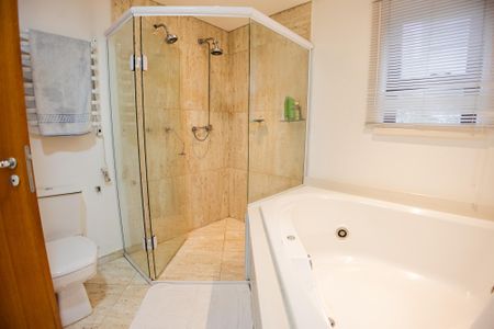 Apartamento à venda com 170m², 2 quartos e 3 vagasBanheiro da Suíte 2